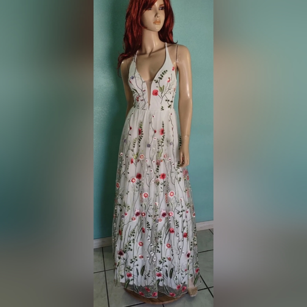 City Studio Sz 0 Embroidered Multicolor Strappy Formal Long Dress "FLAWS"